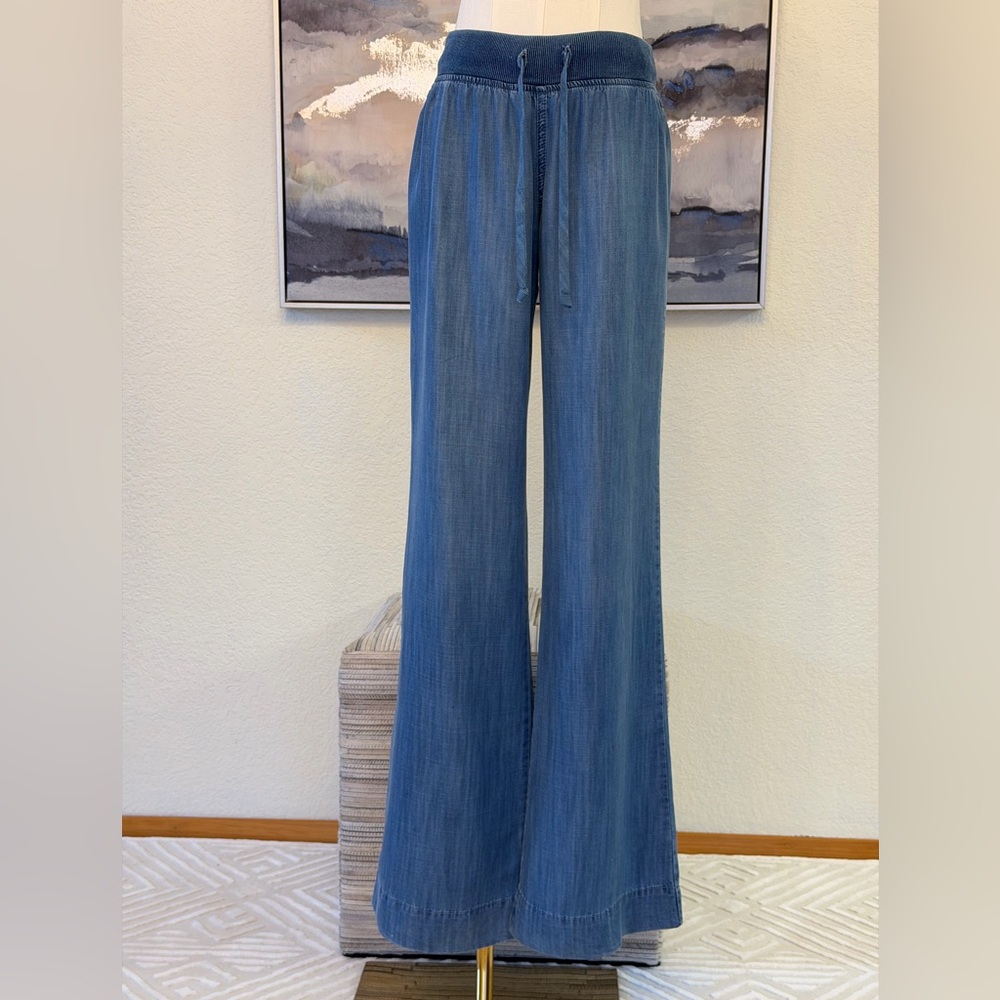 Bella Dahl Bohemian Indigo Flare Chambray/Washed Denim Pants